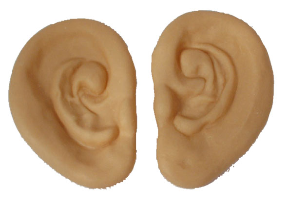 Oreilles geantes